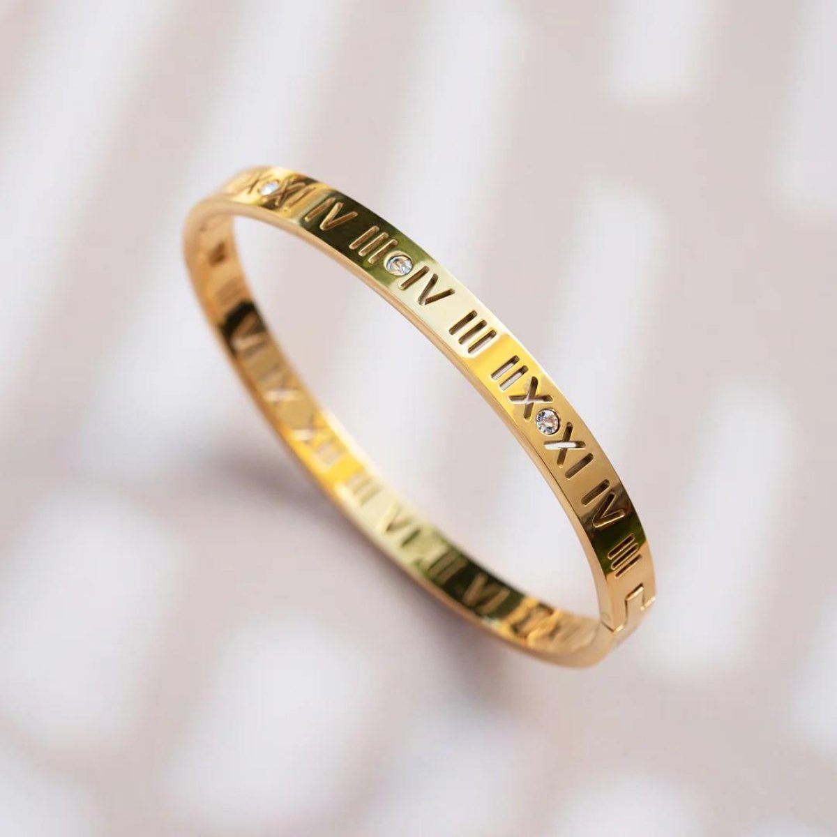 Bracelete Algarismo Romanos Banhado em Ouro 18K