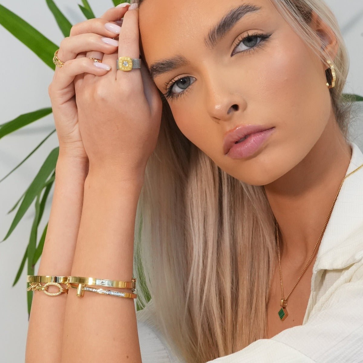 Colar Geometric Minimal Banhado em Ouro 18k